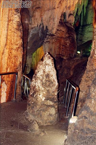 芙蓉洞-長(zhǎng)壽石