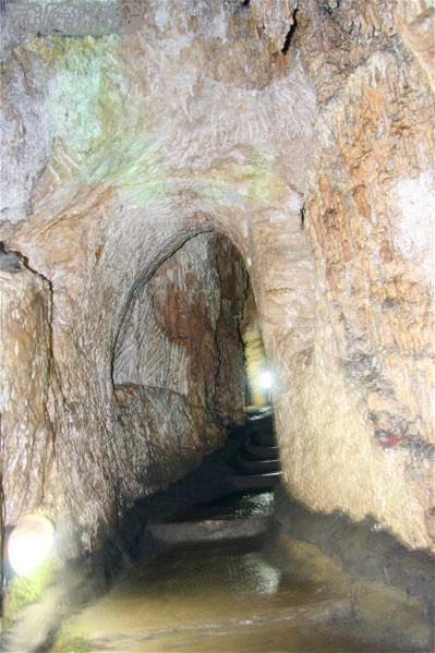 芙蓉洞景點之&ldquo;玉門關&rdquo;