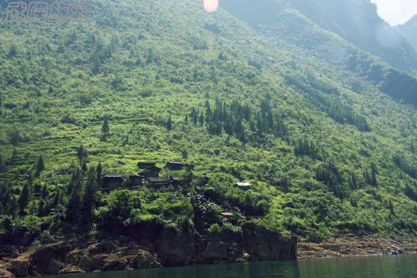 芙蓉江景點(diǎn)之&ldquo;盤古苗寨&rdquo;