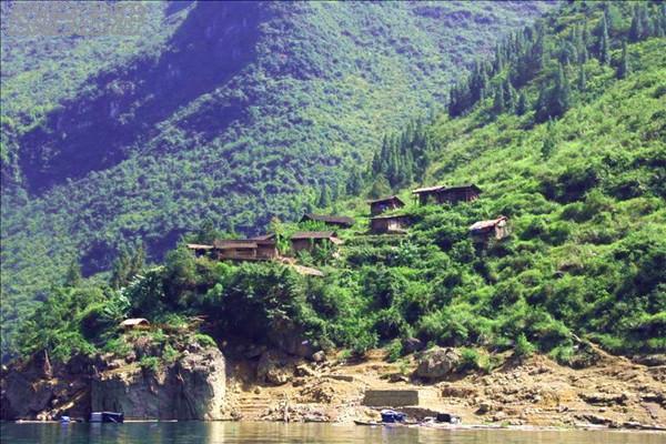 芙蓉江景點(diǎn)之&ldquo;盤古苗寨&rdquo;