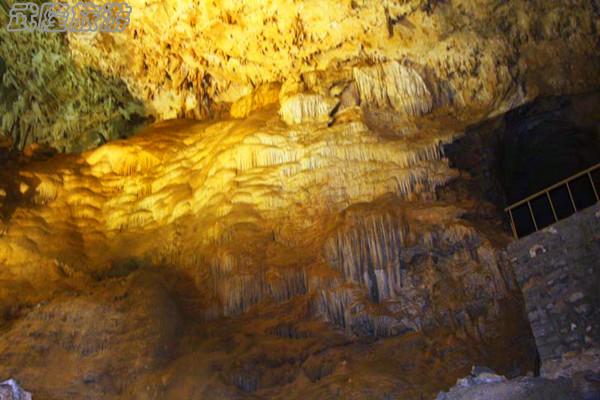 芙蓉洞景點之&ldquo;金鑾寶殿&rdquo;