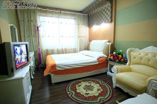 紅五星酒店大床房