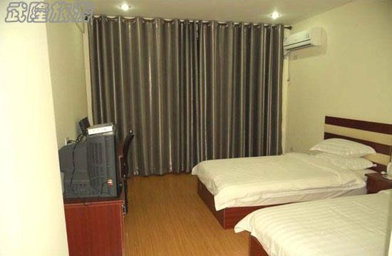 武隆怡眾商務酒店普通標間