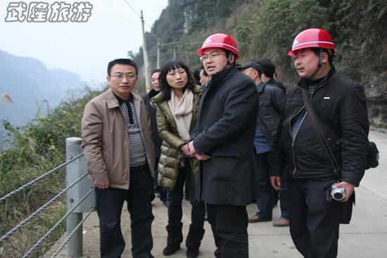 考察石橋茍家堡農房風貌改造