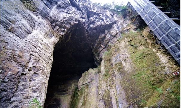 氣勢恢宏天生三硚