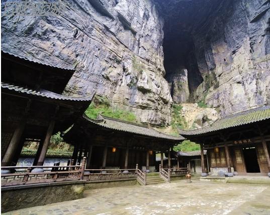 氣勢恢宏天生三硚