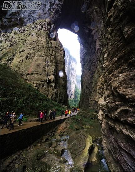 氣勢恢宏天生三硚