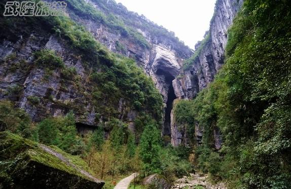 氣勢恢宏天生三硚