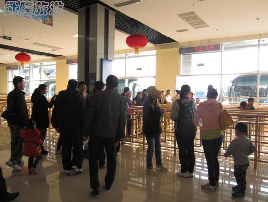 清明節長假武隆旅游迎來高峰 四海游客齊聚武隆