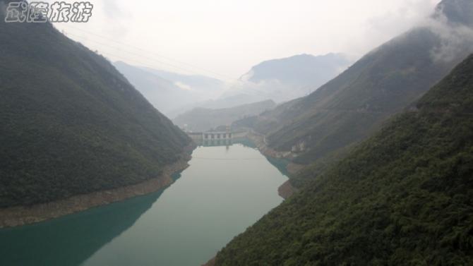 芙蓉洞下芙蓉江&mdash;&mdash;烏江支流。