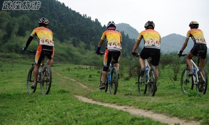 騎行白馬夢幻谷