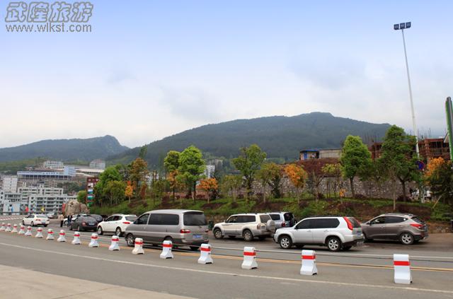 五一來武隆車輛劇增,印象武隆成為萬眾期待