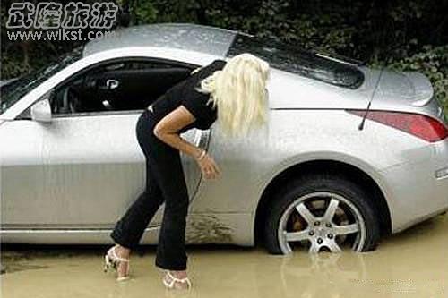 雨天自駕車輛出現狀況怎么辦