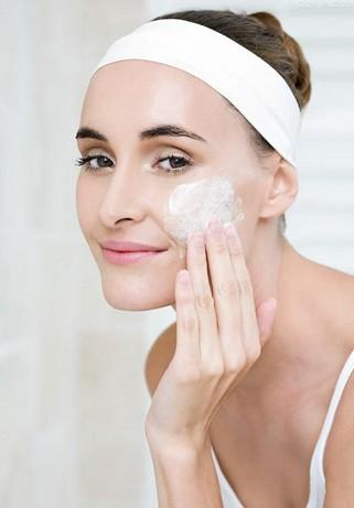 秋季旅游護膚的訣竅