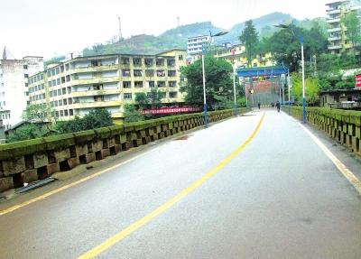 均濟(jì)橋橋面