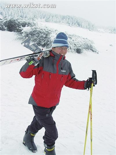 &ldquo;走，去滑雪。&rdquo; 王德強/攝