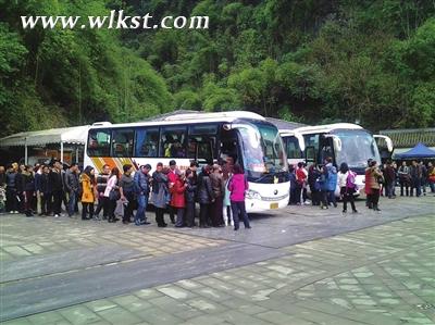 芙蓉洞景區(qū)旅游秩序井然。