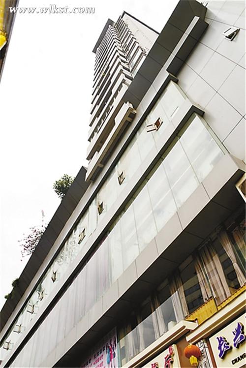 武隆3歲孩子17樓扔玩具砸傷路人