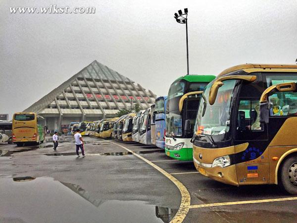 四川萬人超級大團同游重慶武隆，享歡樂旅游