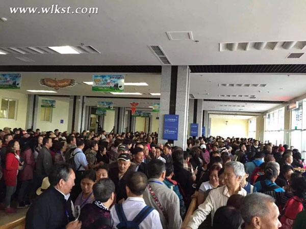 四川萬人超級大團同游重慶武隆，享歡樂旅游