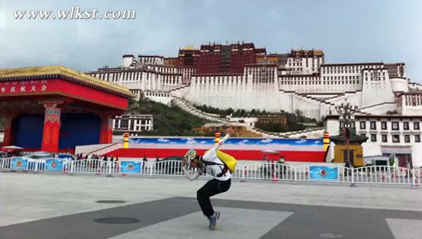 &ldquo;人體logo&rdquo;照走紅攝影師入駐武隆C-MART