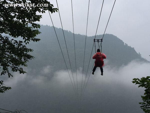 國強則民富 9.3數千人暢游武隆芙蓉洞彰顯祖國繁榮 