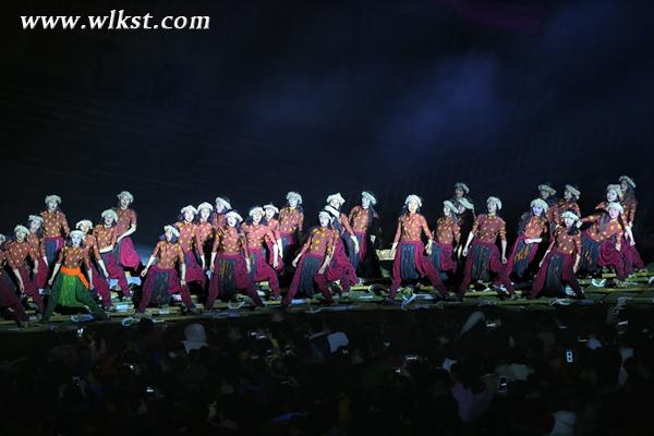  《印象武隆》&ldquo;棒棒&rdquo;演出橋段之女&ldquo;棒棒&rdquo;