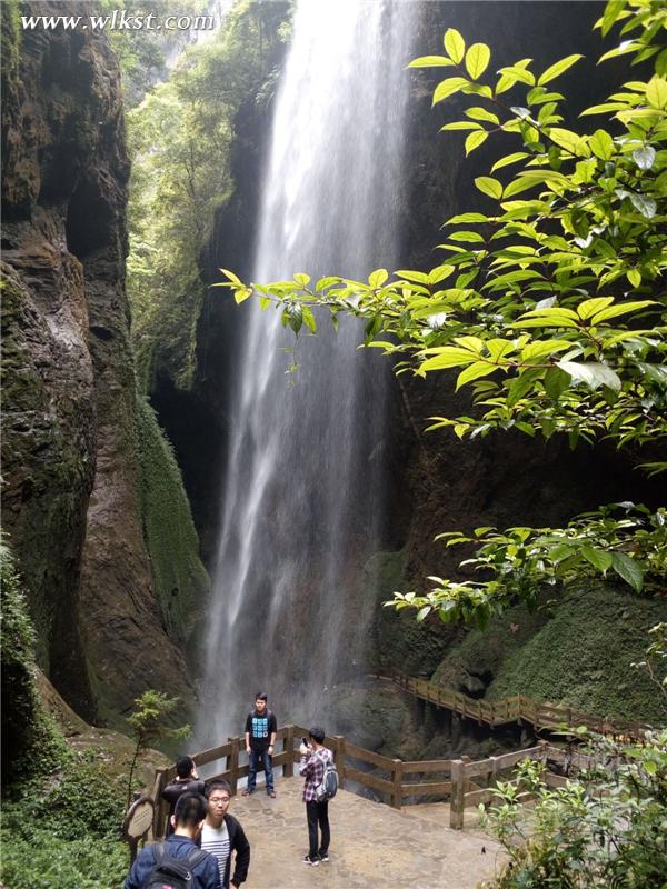 龍水峽地縫內“仙鶴沐浴”景觀