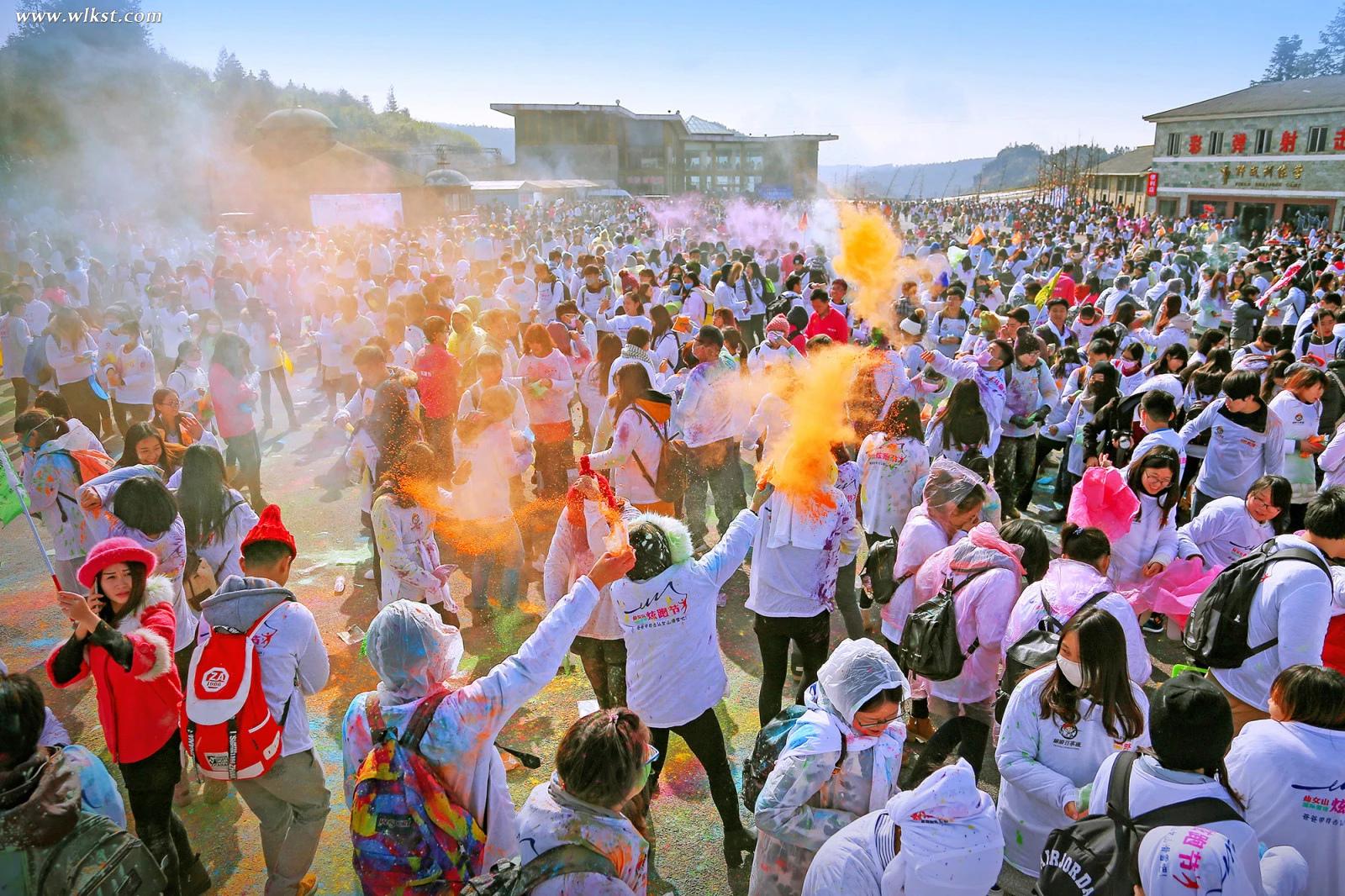 往屆大學生雪地炫跑節