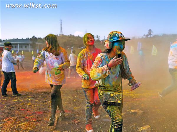 國際大學生萬人雪地圣誕炫跑節