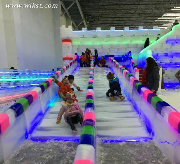 元旦節(jié)仙女山冰雕成孩子最愛&nbsp;免費觀賞票持續(xù)放送