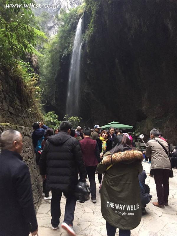 清幽的龍水峽地縫