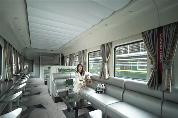 豪華移動(dòng)酒店