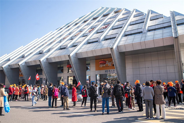 首發團在游客接待中心